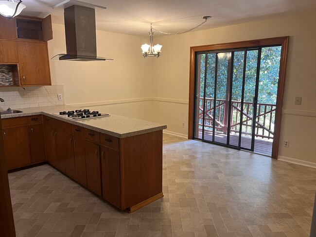 Building Photo - 1431 Southland Vista Ct NE