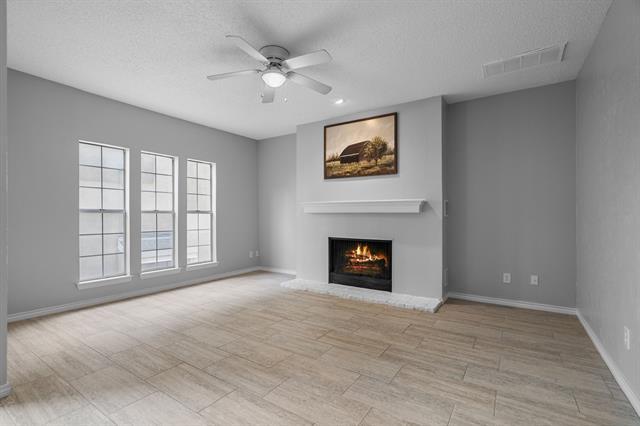 Foto principal - 5310 Keller Springs Rd