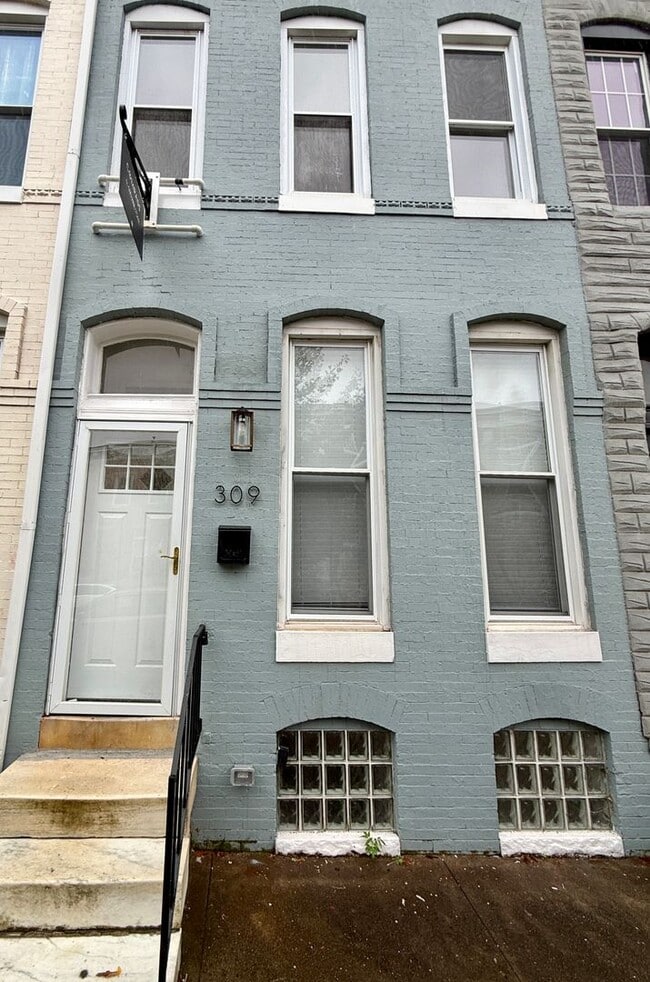 Building Photo - 309 E 23rd St
