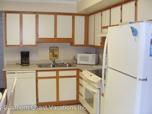 Building Photo - 2 br, 2 bath House - 5600 North Ocean Boul...