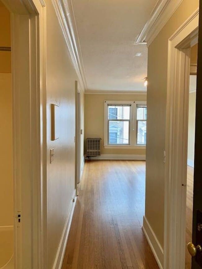 Interior Photo - Olympic Arms/ Grayson Apartments
