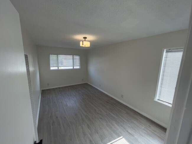 Front Unit Bed 1 - 9029 Danby Ave