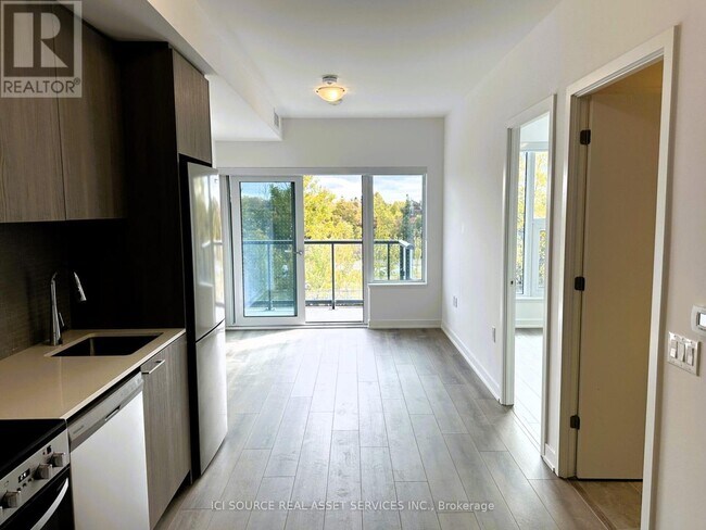 Photo du bâtiment - 7439 Kingston Rd