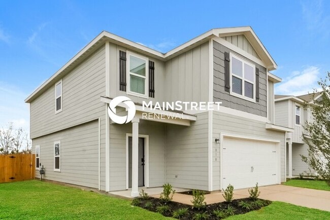 Building Photo - 5 Bedroom Pet-Friendly Home in New Braunfels, TX with Main Street Renewal