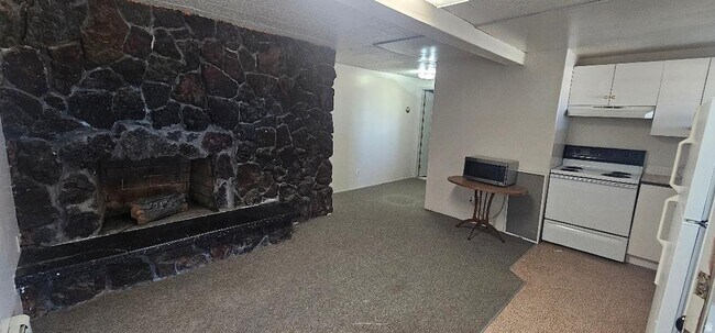 Foto del edificio - 165 W 250 N