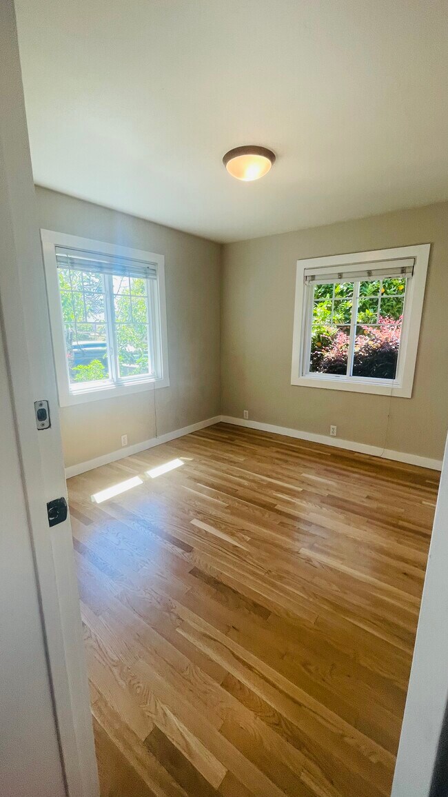 Foto del edificio - 713 Lighthouse Ave