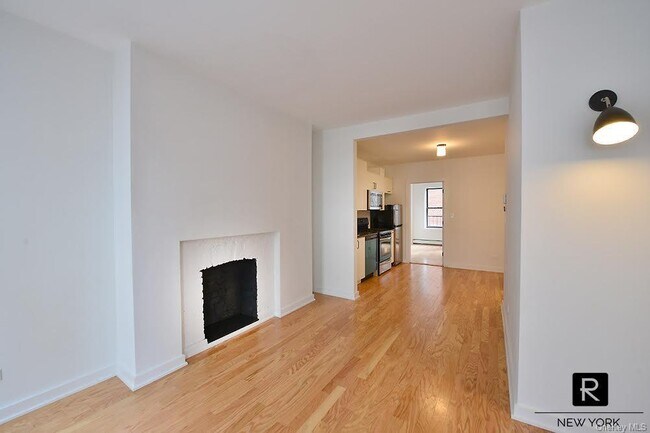 Foto del edificio - 498 6th Ave