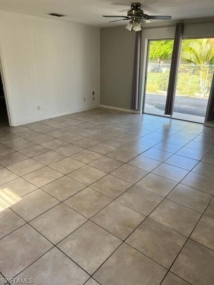 Building Photo - 690 109th Ave N