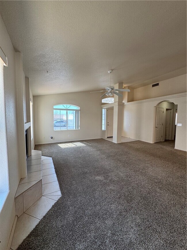 Building Photo - 3434 Mineral Park Dr