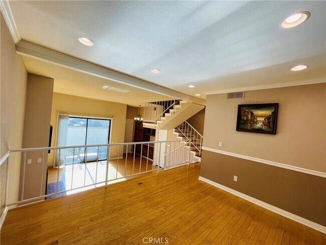 Foto del edificio - 10201 Mason Ave