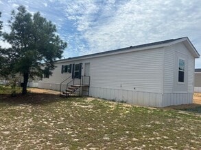 Building Photo - 200 Rosewood Ave