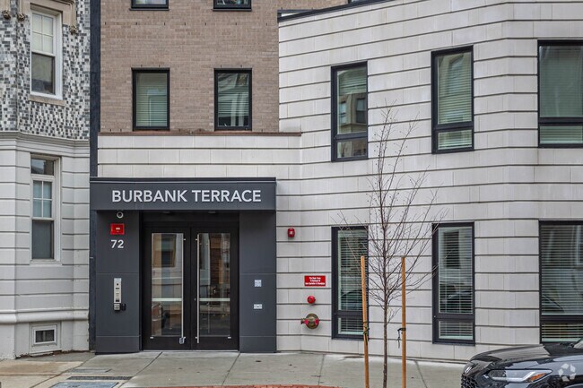 Entrada - Burbank Terrace