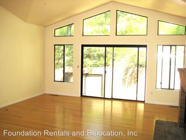 Building Photo - 4 br, 3 bath House - 763 Rowland Blvd