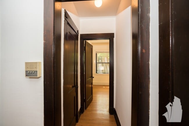 Building Photo - 3501 N Greenview Ave