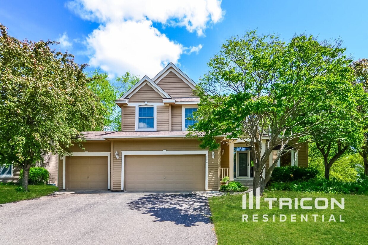 Foto principal - 3420 Olive Ln N
