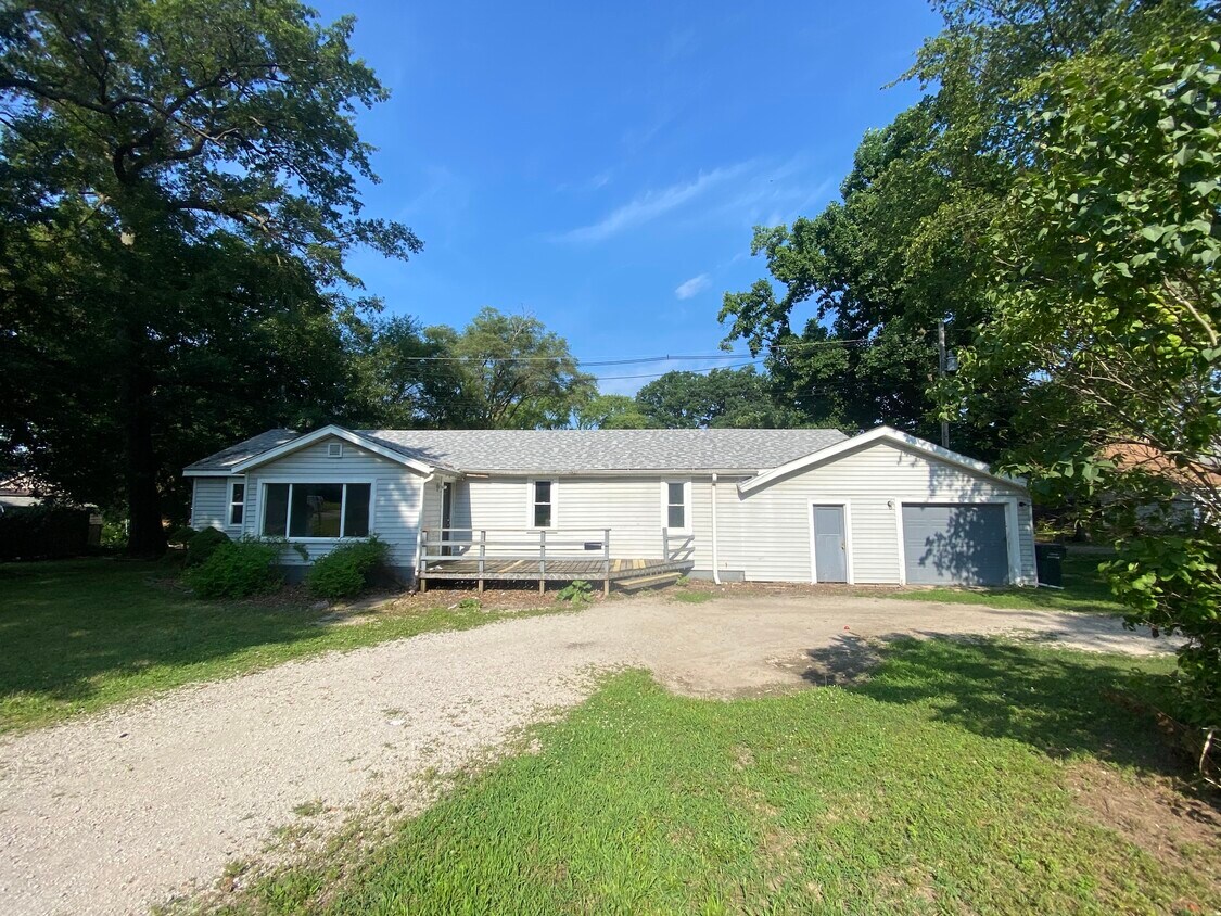 Primary Photo - 312 Harvey St