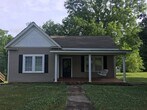 Foto principal - 3 bedroom/3 bath home