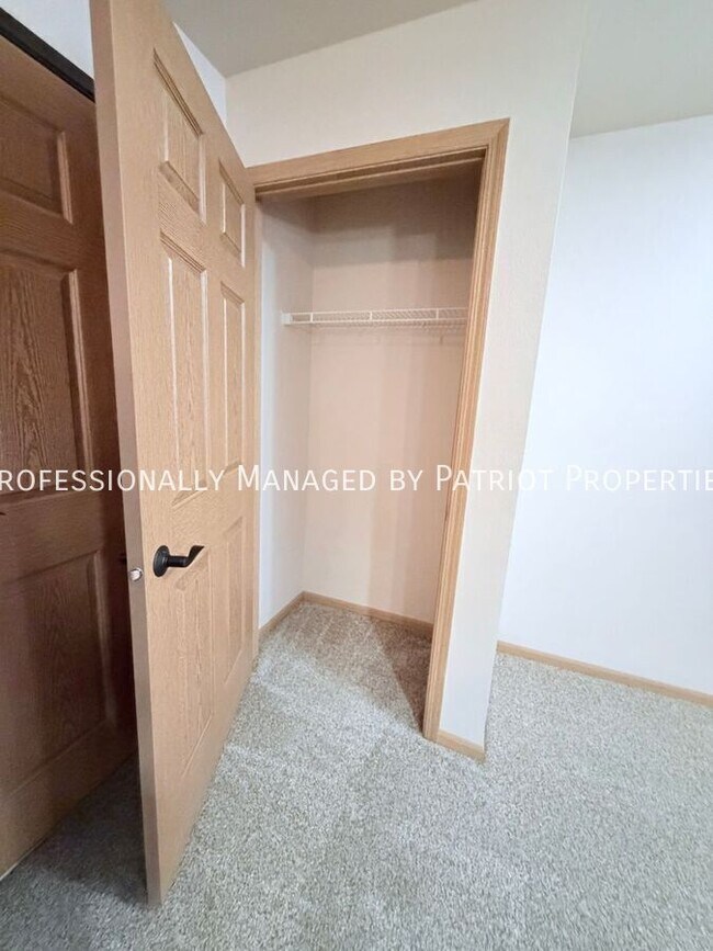 Foto del edificio - 1010 Berry Ave