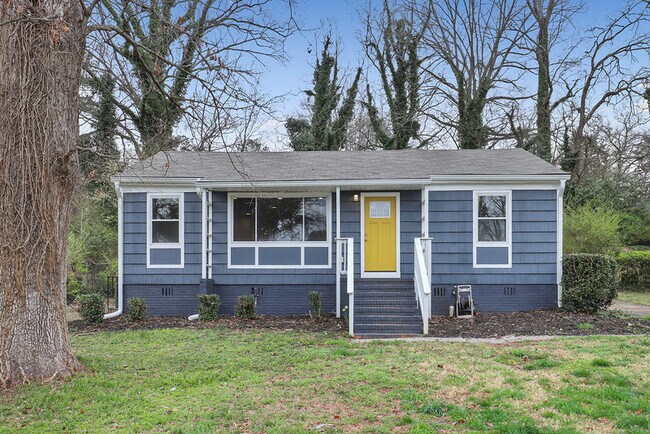 Building Photo - 2016 Bader Ave SW