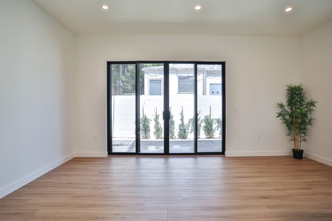 Foto del edificio - 1230 Stanford St