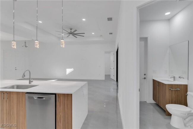 Foto del edificio - 2609 41st St W