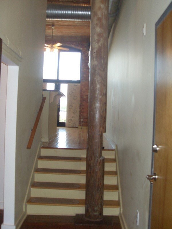 Building Photo - 300 South St