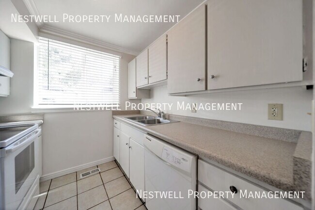 Building Photo - 2760 S 2000 E