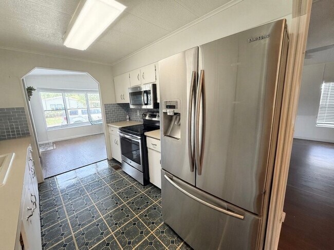 Foto del edificio - 2140 Pebble Beach Blvd
