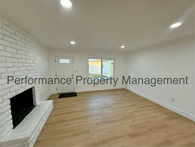 Foto del edificio - 3401 Squire Ln