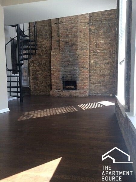Foto del edificio - 3435 N Elaine Pl