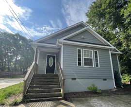 Building Photo - 540 N Peter St