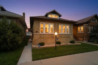 Building Photo - 8326 S Luella Ave