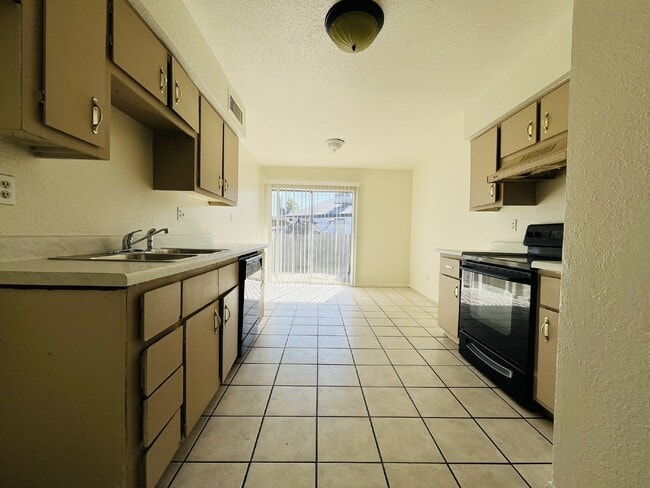 Photo - 3807 N 23rd Dr Apartment