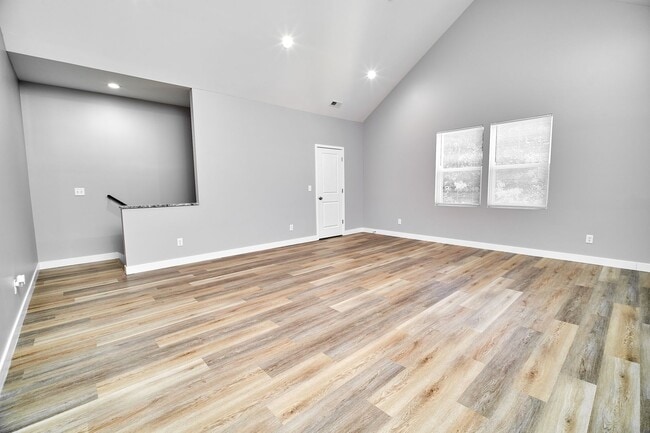 Building Photo - 415 Dequincy St