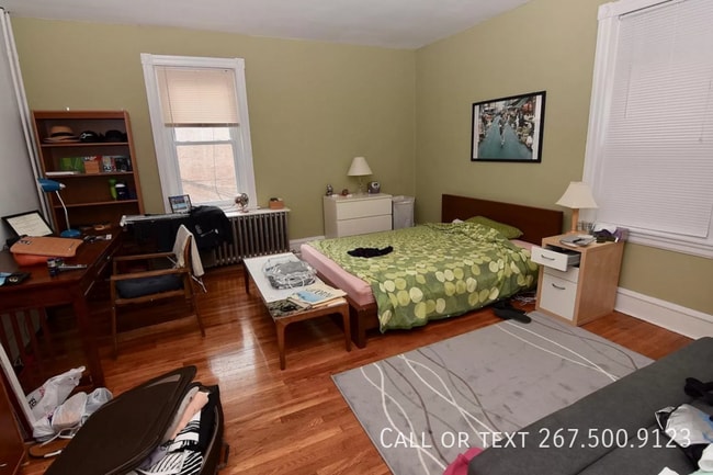 Building Photo - 238 S 45th St