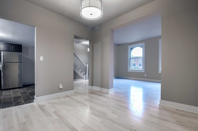 Foto del edificio - 4 bedroom in South Side