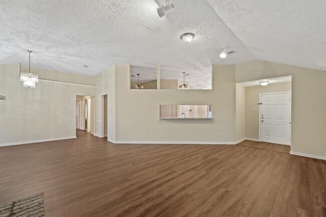 Foto del edificio - 12531 St Michel Dr