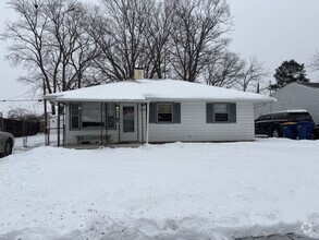 Building Photo - 1946 N Riley Ave