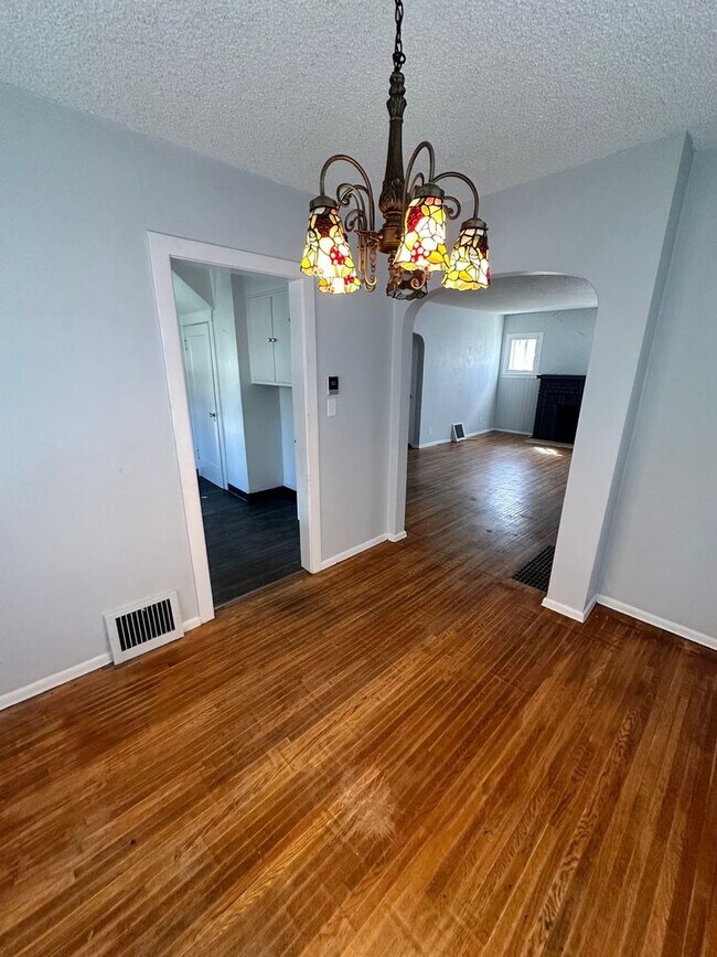 Foto del edificio - South Hill Home Available Now!