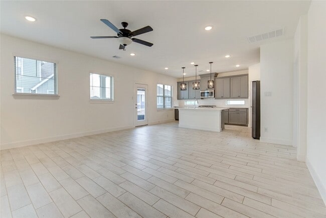 Foto del edificio - 18815 River Overlook Ct
