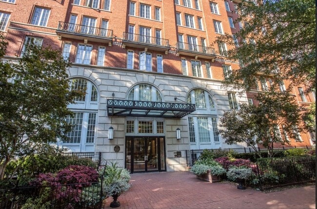 Building Photo - 1441 Rhode Island Ave NW