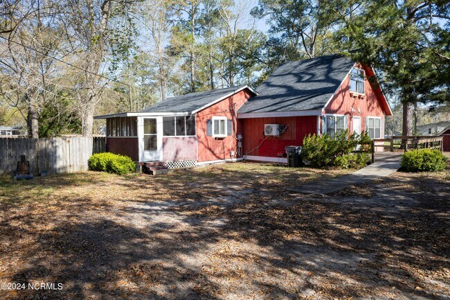 Foto del edificio - 413 Henderson Ct