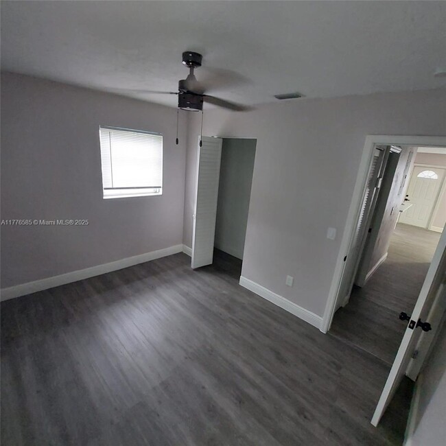 Foto del edificio - 790 NW 17th St