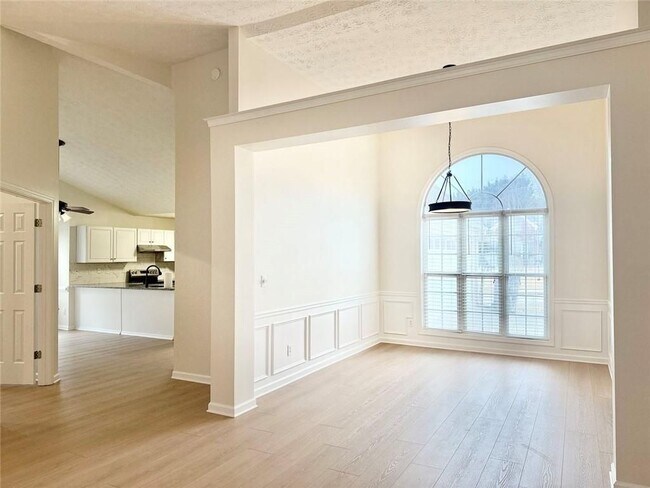 Building Photo - 1070 Rafington Dr