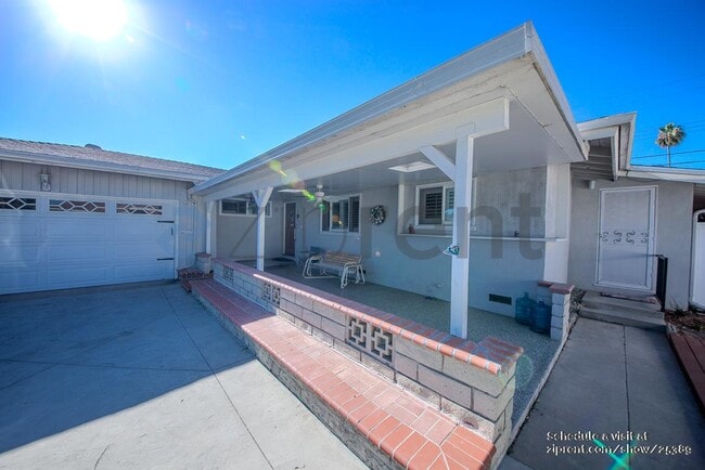 Building Photo - 10101 Dewey Dr