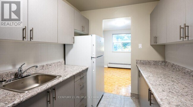 Building Photo - 1030 Pearson Dr