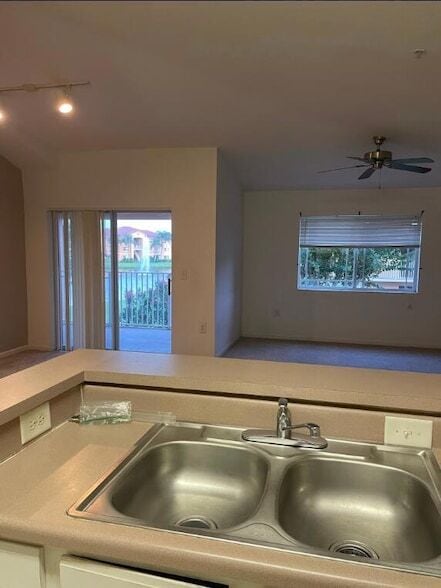 Primary Photo - 131 SW Palm Dr