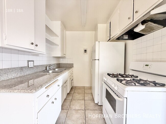 Foto del edificio - 838 N Normandie Ave