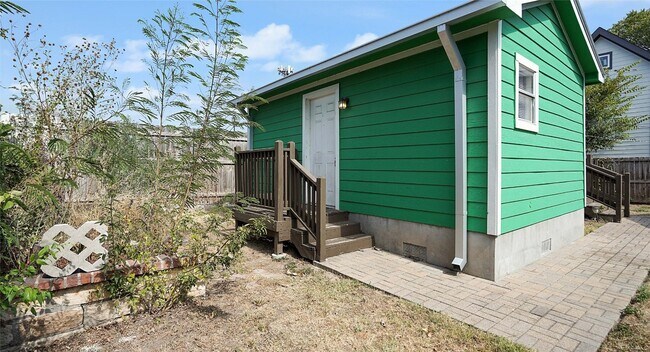 Building Photo - 500 Tillery St