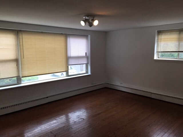 Foto del edificio - 2243 W Farwell Ave